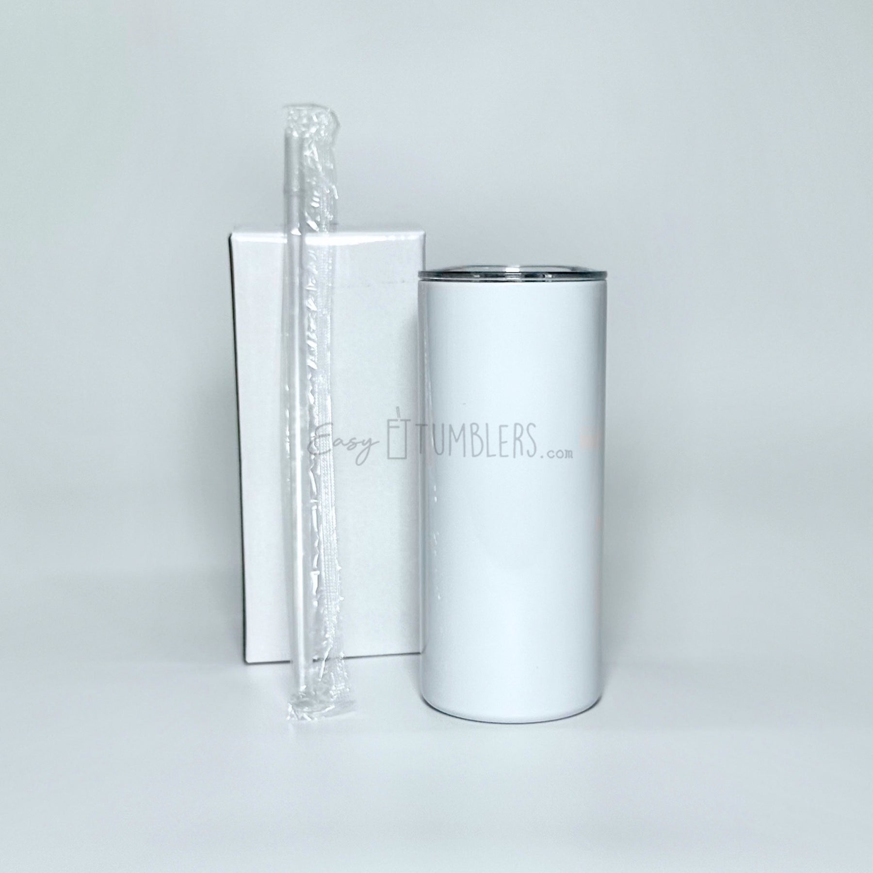 20 oz Straight Tumbler With Handle Glossy Plastic Straw, Metal Straw And  Rubber Bottom
